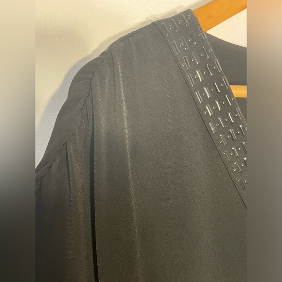 40-Calvin Klein Short Sleeve Midi Black Dress with Beading Size 12 - Picture 6 of 11